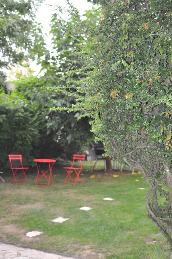 Gite:"Sur Le Chemin" Livinhac-le-Haut Exteriör bild